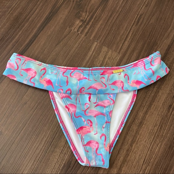 Maar Swimwear bikini in hot pink/flamingo print size M/L - Picture 12 of 13